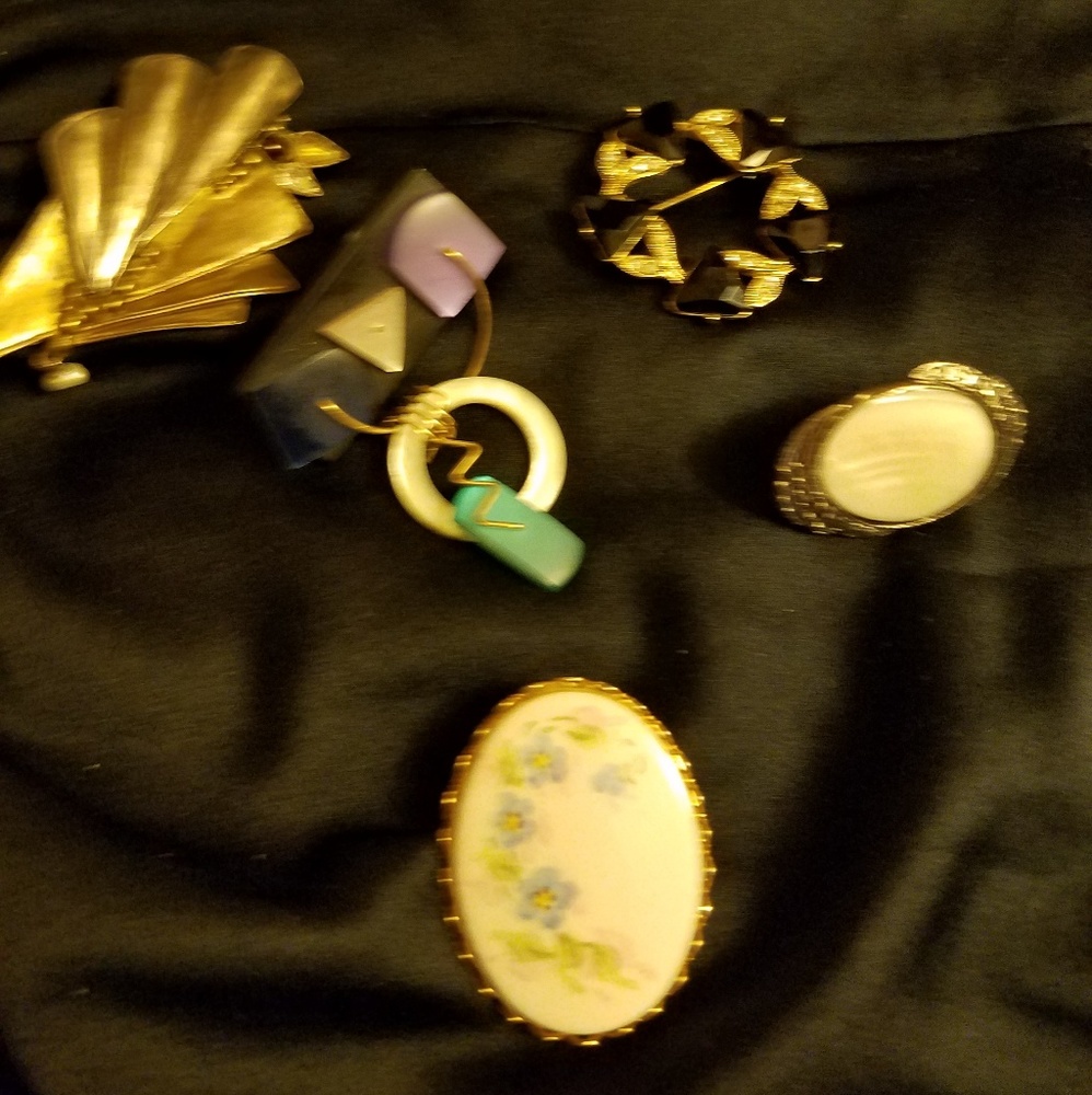 5 pins
